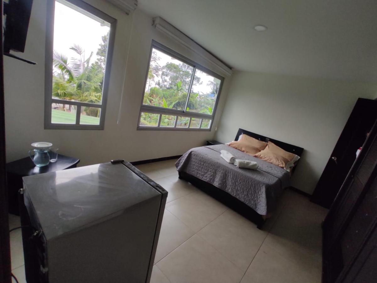 Habitacion Privada En Finca Turistica Hualcala La Mesa  Esterno foto